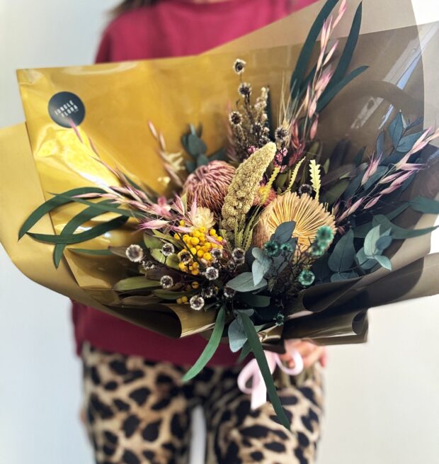 Medium Native Bunch - Florists Choice - Dried flower arrangement