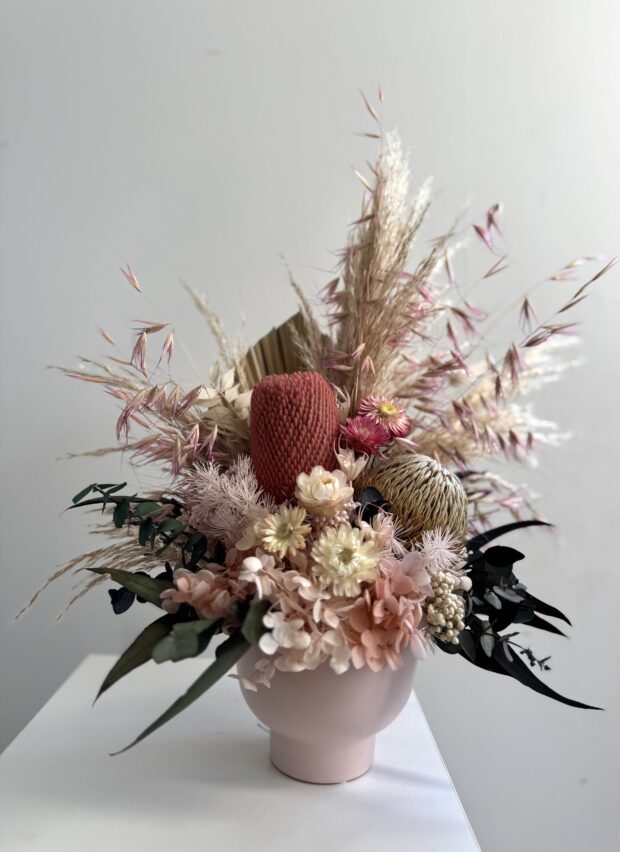 Banksia Blush - Dried flower arrangement
