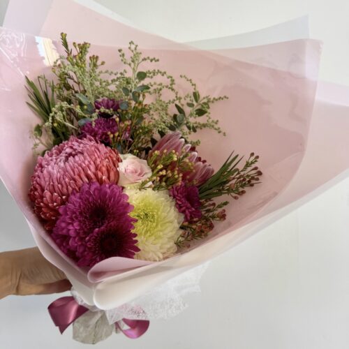 Seasonal florist bunch