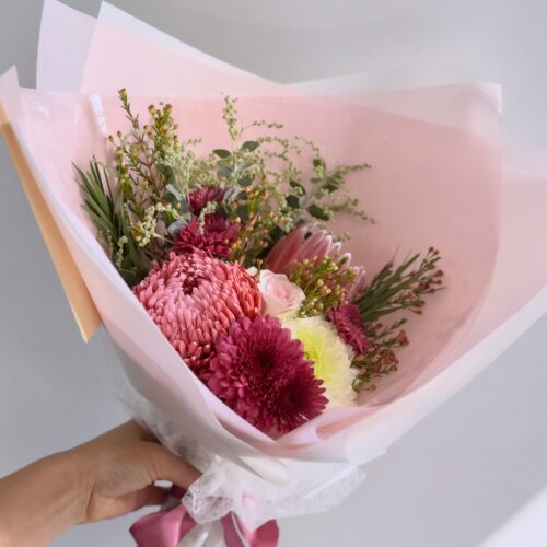 Seasonal posy bunch